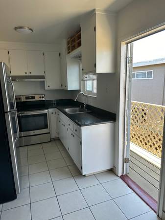 2BR/1BA Apartment on 60th St · Emeryville photo 4