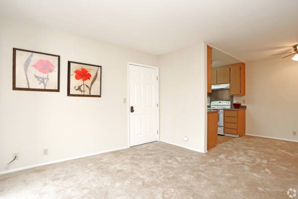 2BR/1BA Condo on Arnold Drive · Pleasant Hill photo 2