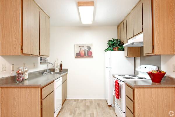 2BR/1BA Condo on Arnold Drive · Pleasant Hill photo 3