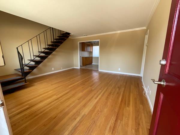 3BR/2BA Apartment · Redwood City photo 2