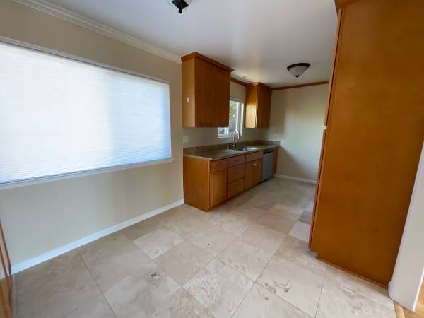 3BR/2BA Apartment · Redwood City photo 5