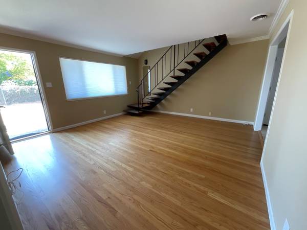 3BR/2BA Apartment · Redwood City photo 4