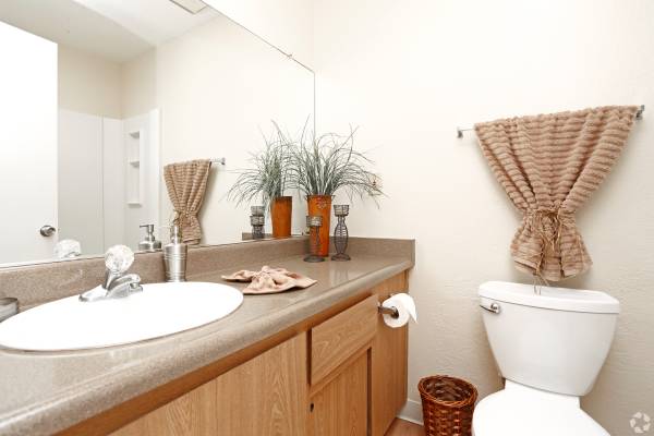 2BR/1BA Condo on Arnold Drive · Pleasant Hill photo 4