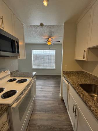 Apartments on Parkhurst Dr · Santa Rosa photo 2