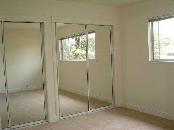 2BR/1BA Apartment · Larkspur photo 5