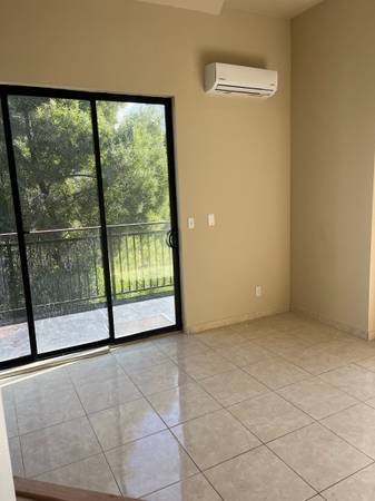 2BR/2BA Apartment on 65th Street · Emeryville