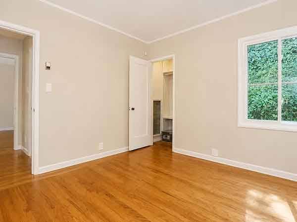 2BR/1BA Single Family House on Beauforest Dr · Oakland photo 5