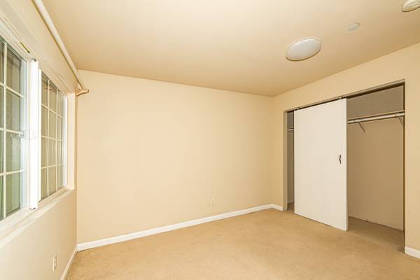 Caldecott Lane #5 Oakland Apartment photo 5