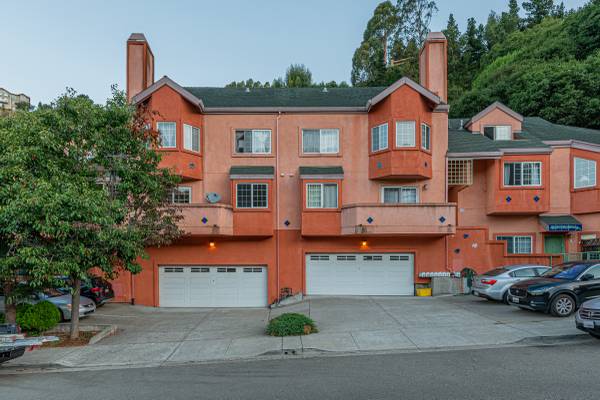 Caldecott Lane #5 Oakland Apartment photo 3
