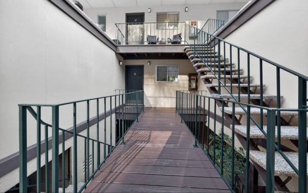 2BR/2BA Apartment · Albany photo 3