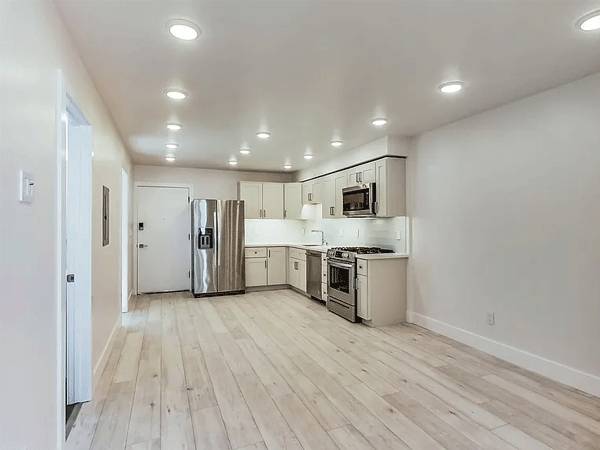 Ideal For Remote Work 1br Apartment for Rent photo 2