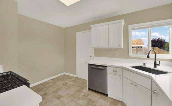 2BR/1BA Apartment · Richmond photo 3