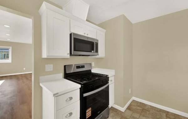 2BR/1BA Apartment · Richmond photo 5