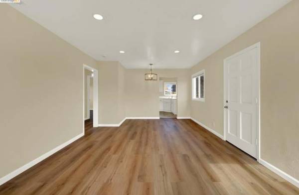 2BR/1BA Apartment · Richmond photo 2