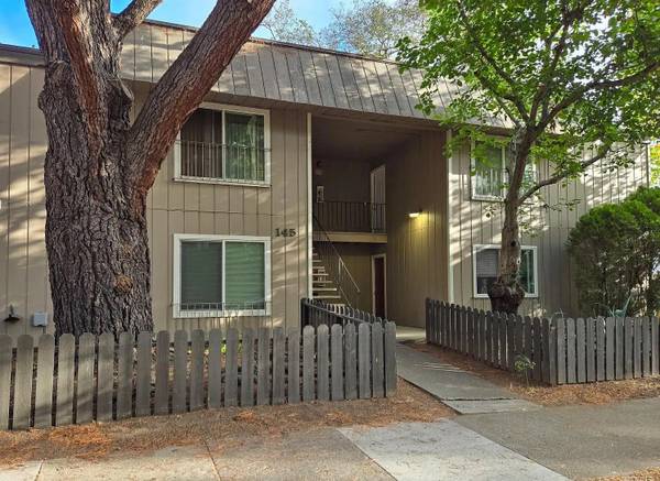 1BR/1BA Single Family House on Lincoln St · Santa Rosa photo 2