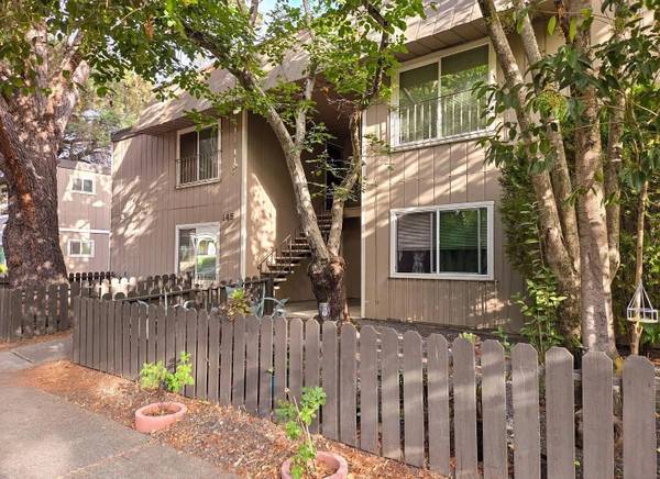 1BR/1BA Single Family House on Lincoln St · Santa Rosa photo 4