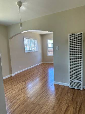 2BR/1BA Apartment · Berkeley photo 4