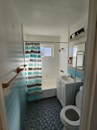 2BR/1BA Apartment · San Mateo photo 3