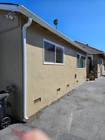 2BR/1BA Apartment · San Mateo photo 2