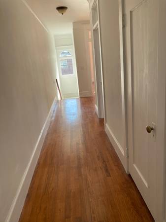 2BR/1BA Apartment · Oakland photo 5