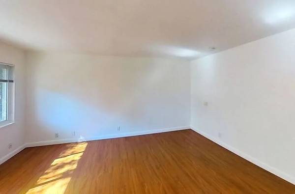 1BR/1BA Apartment on Pacific Ave Unit Unit B · Alameda