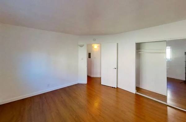 1BR/1BA Apartment on Pacific Ave Unit Unit B · Alameda photo 4