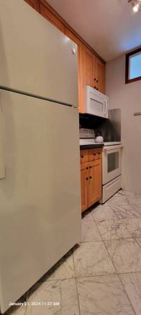 2BR/1BA Apartment · Emeryville photo 4