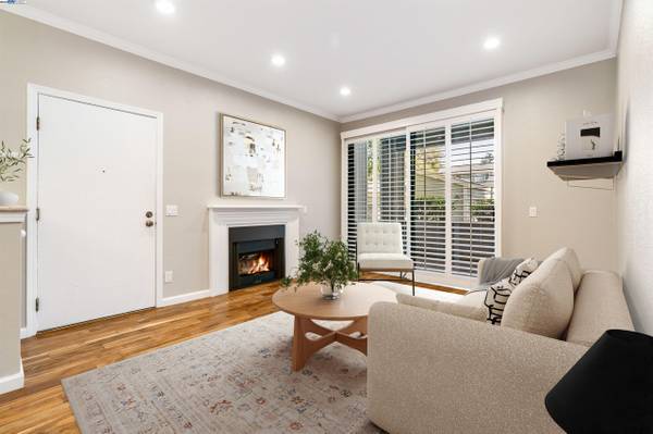 Beautiful Apartment For Rent In Prime Fremont Location photo 3