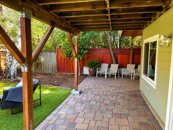 2BR/1BA Apartment · Corte Madera photo 2