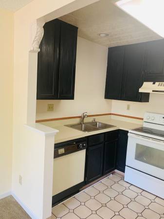 1BR/1BA Condo · Pinole photo 2