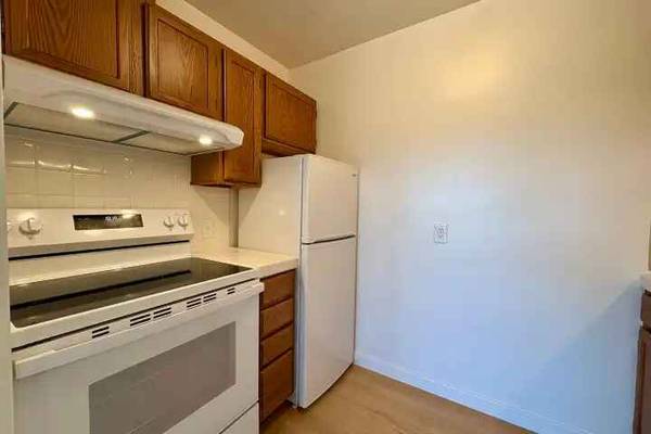 Apartments on Gomez Way Unit 14 · Mill Valley photo 3