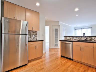 Apartments on 28th St · San Francisco photo 5