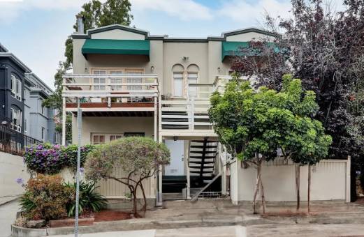1BR/1BA Condo on Delaware St Unit B · Berkeley photo 2