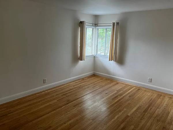 2BR/1BA Single Family House on Sunrise Dr · Napa photo 3