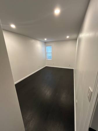 2BR/1BA Single Family House on Orizaba Ave. · Daly City photo 4