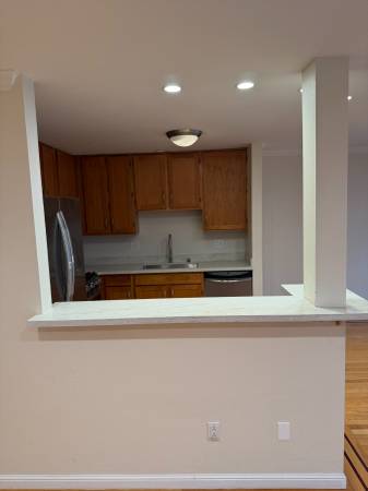 2BR/2BA Duplex · San Francisco photo 2