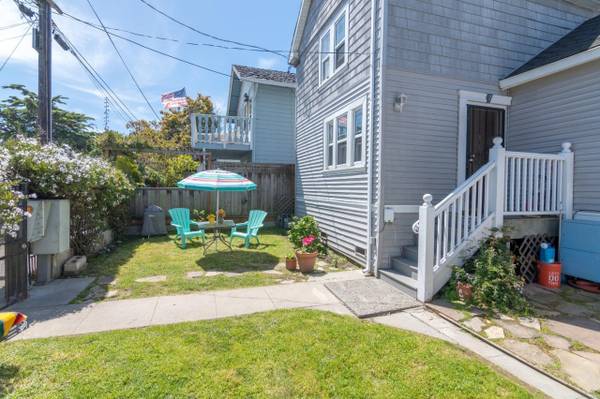 2BR/1BA Apartment · Santa Cruz photo 3