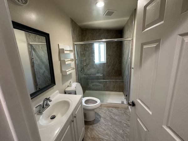 1BR/1BA Apartment on Durant Ave · Oakland photo 3