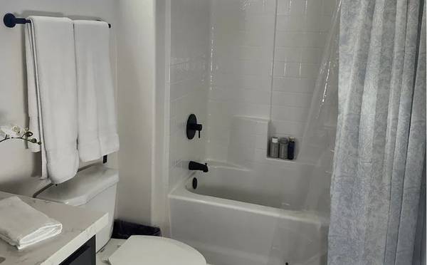 2BR/1BA Apartment · San Mateo photo 2