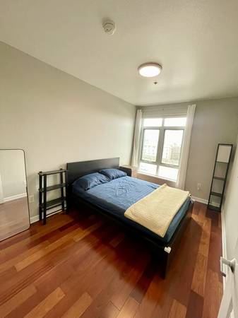2BR/1BA Condo · Oakland photo 5