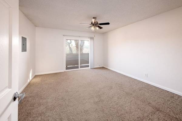 Apartments on Mount Diablo Boulevard · Lafayette photo 2