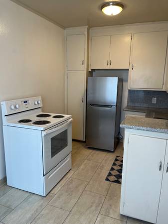 1BR/1BA Apartment on Chestnut Street · Alameda photo 2