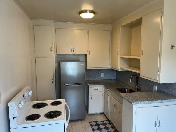 1BR/1BA Apartment on Chestnut Street · Alameda photo 5
