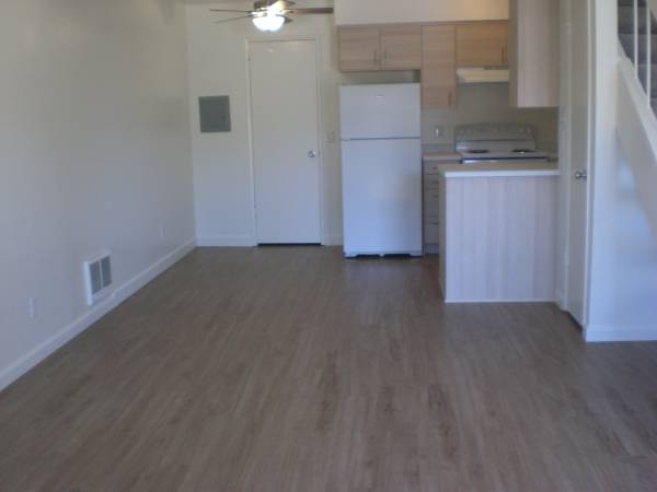2BR/1BA Apartment · Santa Rosa photo 2