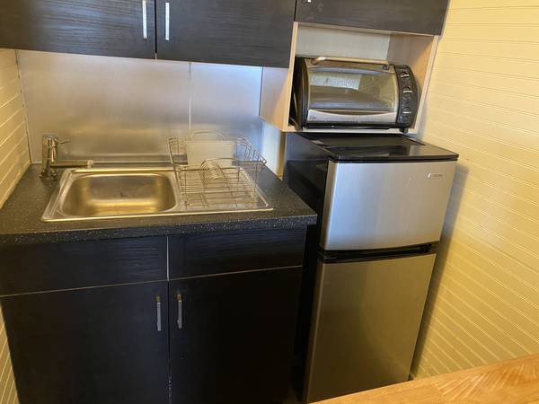 0BR/1BA In Law Adu · Oakland photo 3