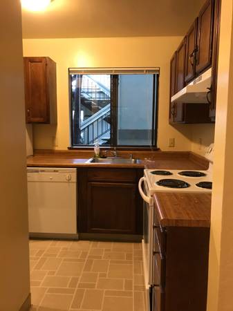 1BR/1BA Apartment · San Rafael photo 3