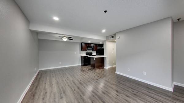 Apartments on 143rd Ave · San Leandro photo 4