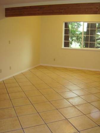 0BR/1BA Apartment · San Rafael photo 2