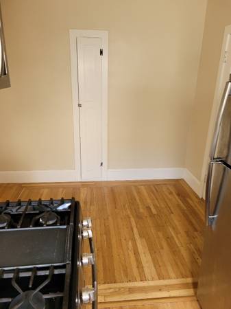 2339 Hilgard Avenue, Berkeley (Apartment) photo 3