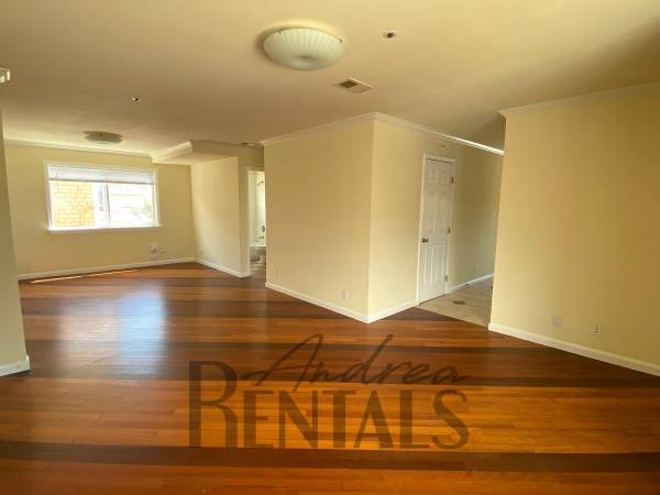 Apartments on E 22nd St · Oakland photo 2